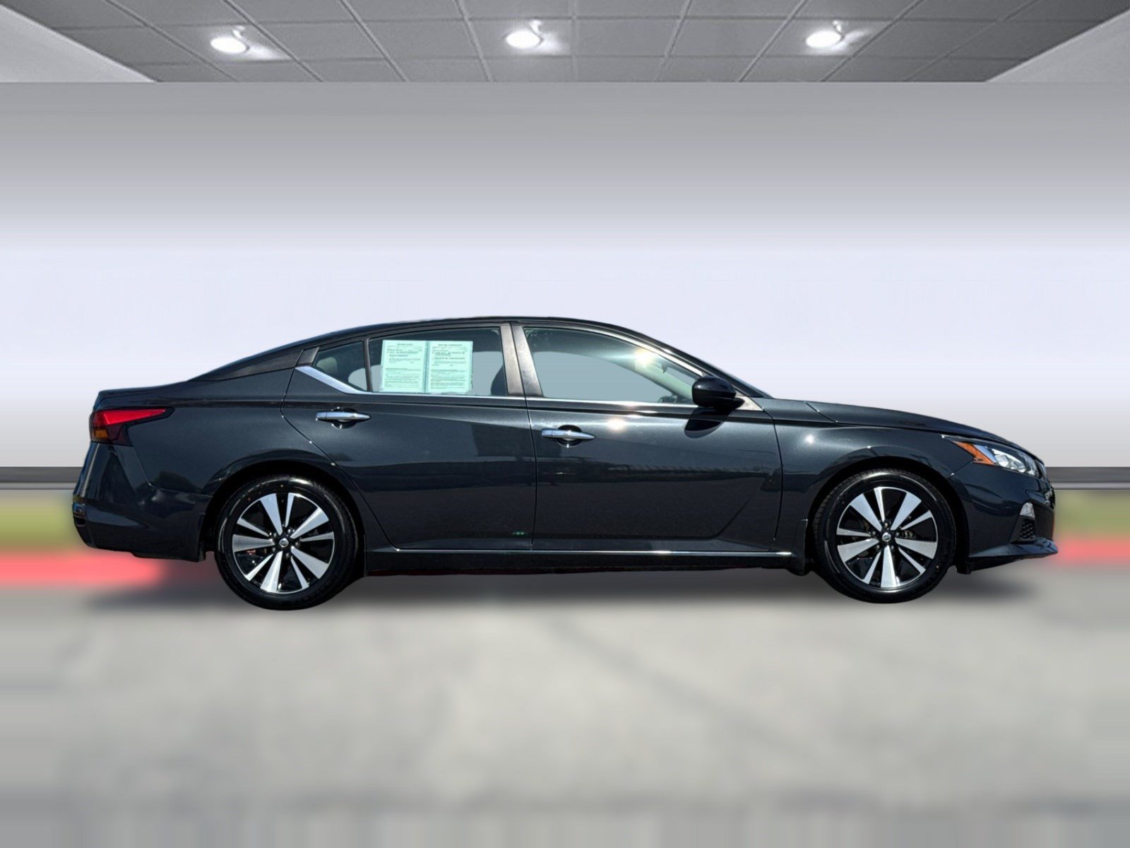 Used 2022 Nissan Altima 2.5 SV FWD image 8