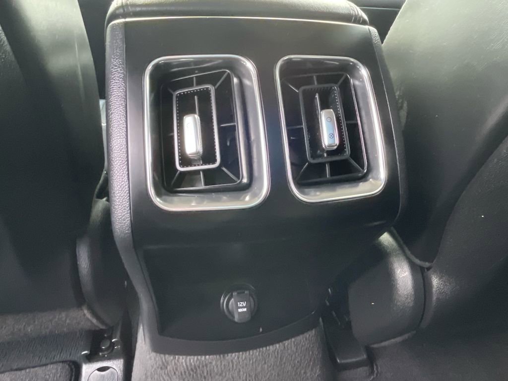Used 2024 Kia Sorento S image 24