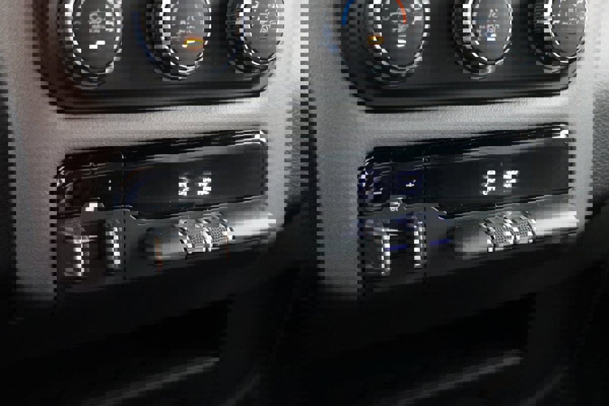 Used 2024 RAM 2500 Big Horn w/ Bed Utility Group image 26