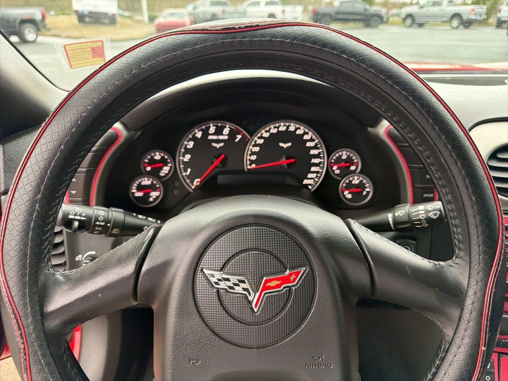 Used 2005 Chevrolet Corvette Base w/ Preferred Equipment Group image 15