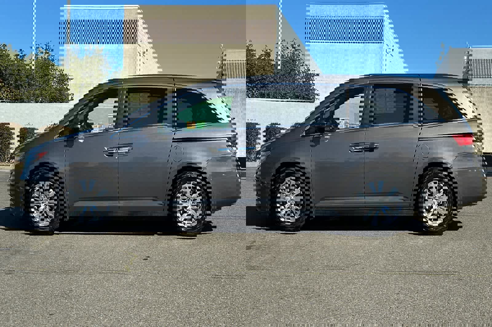 Used 2016 Honda Odyssey EX image 9