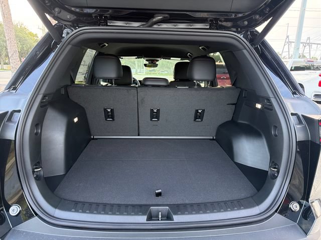 New 2027 Chevrolet Equinox RS w/ Safety and Technology Package FWD image 10
