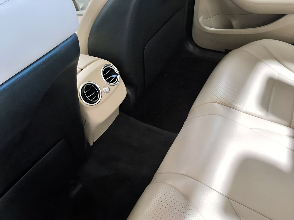 Used 2018 Mercedes-Benz C 300 4MATIC Sedan w/ Parking Assist Package image 27