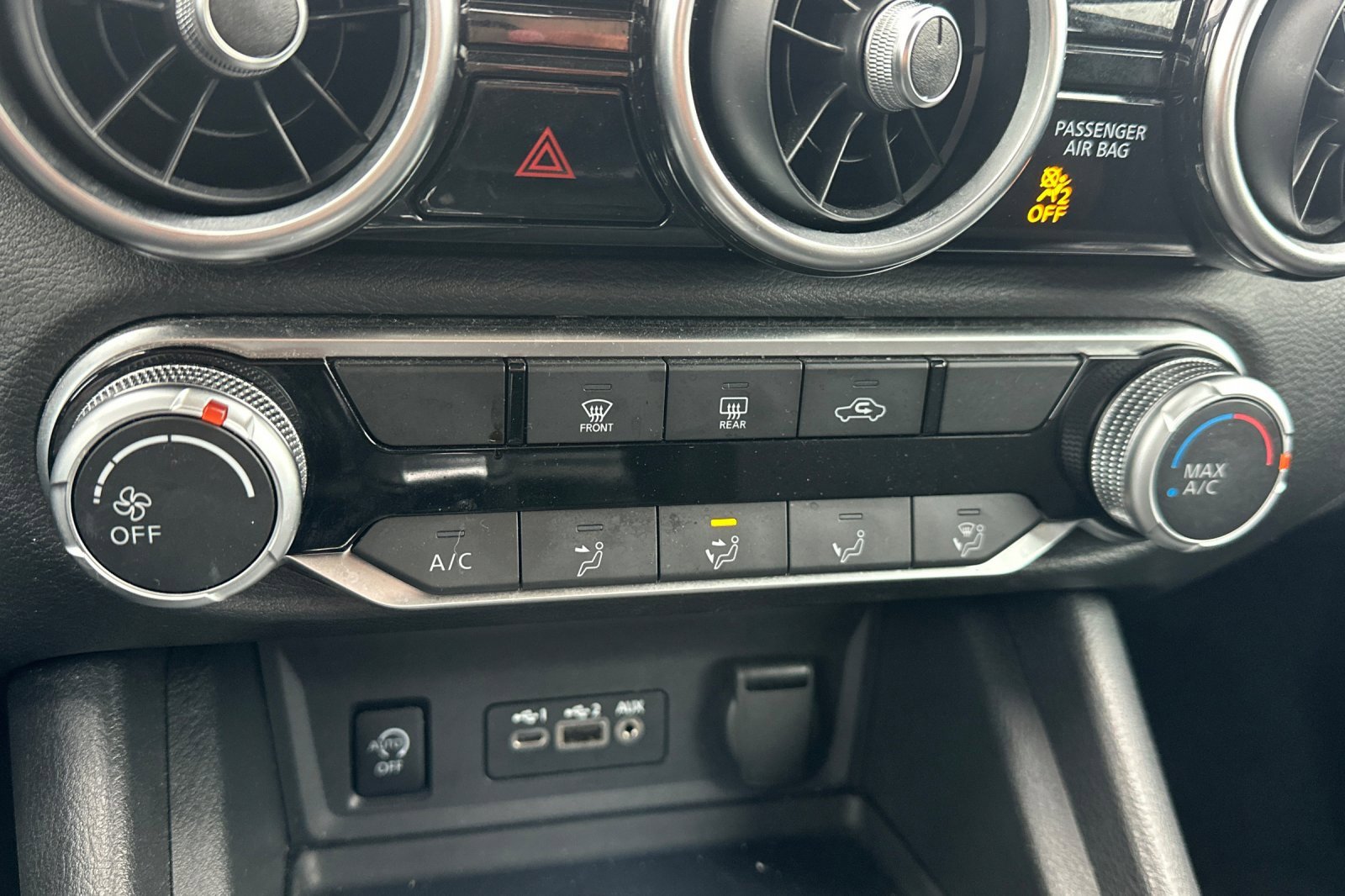 Used 2024 Nissan Sentra SV image 27