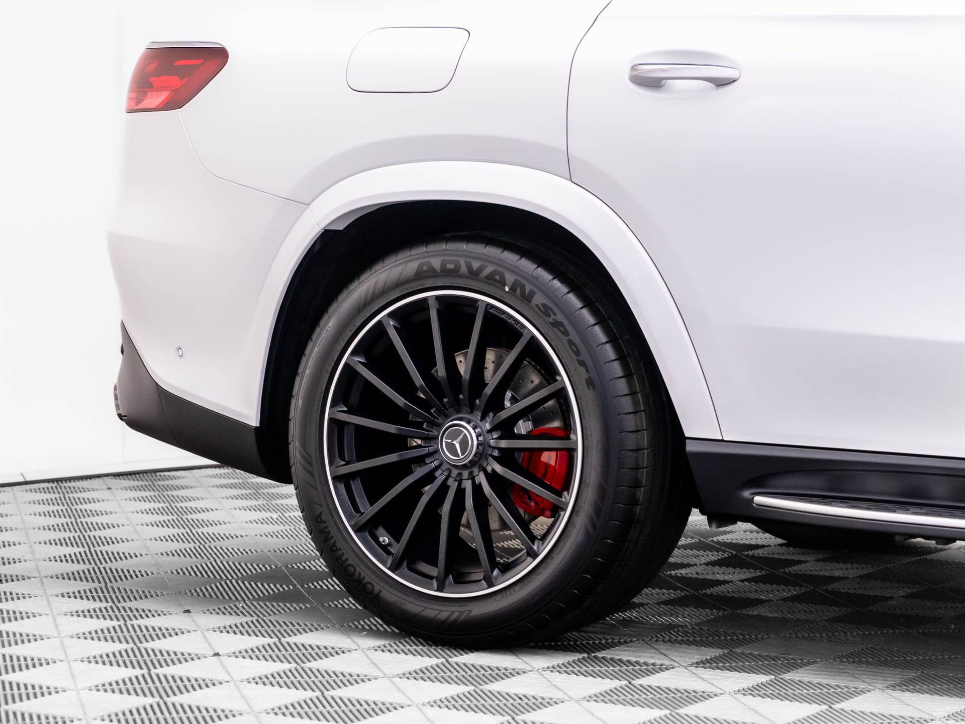New 2026 Mercedes-Benz GLS 63 AMG 4MATIC image 38
