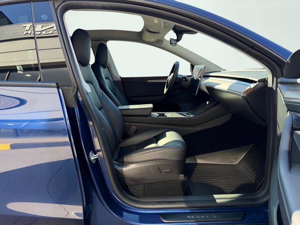 Used 2022 Tesla Model Y Performance image 33