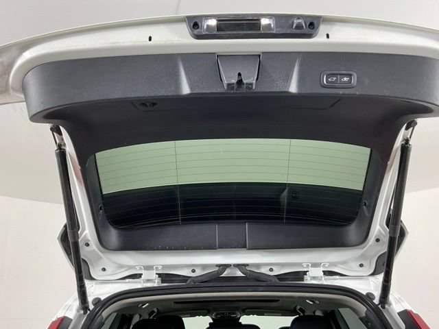 Used 2024 Volvo XC40 B5 Core AWD/4WD image 24