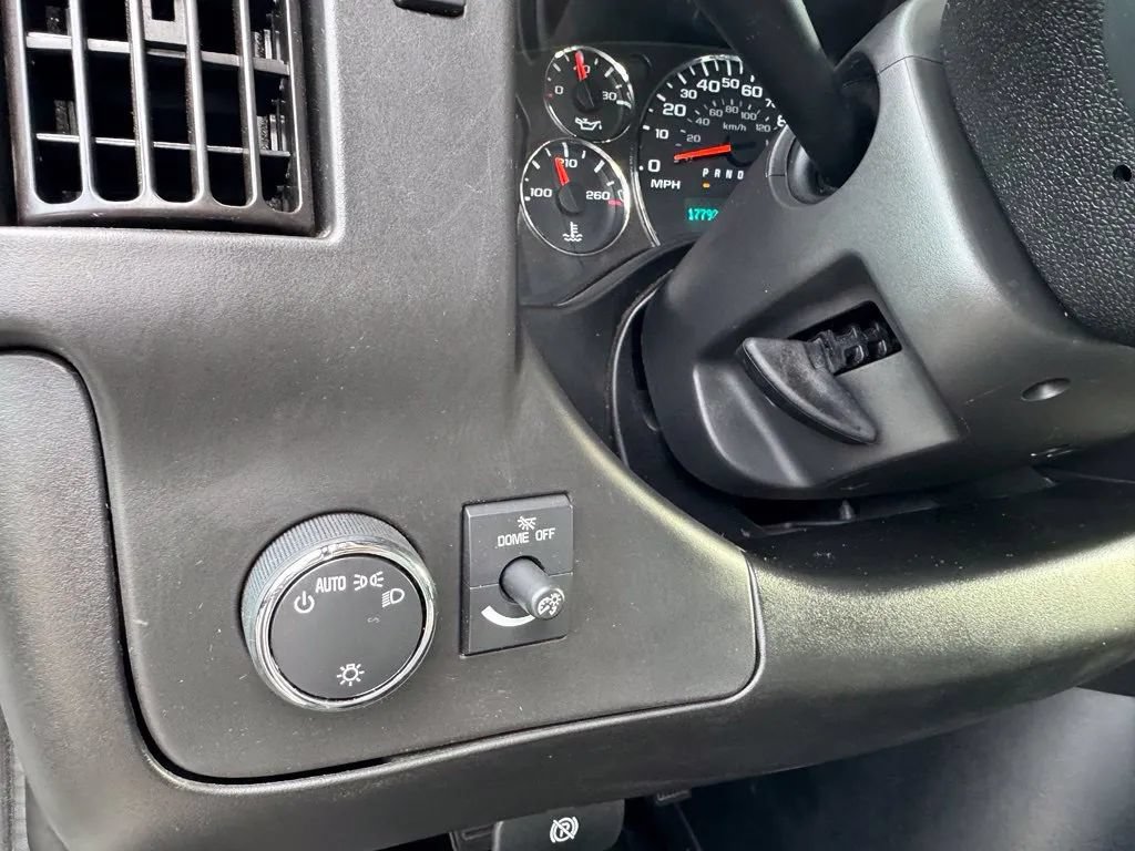 Used 2020 GMC Savana 3500 Extended w/ Driver Convenience Package RWD image 19