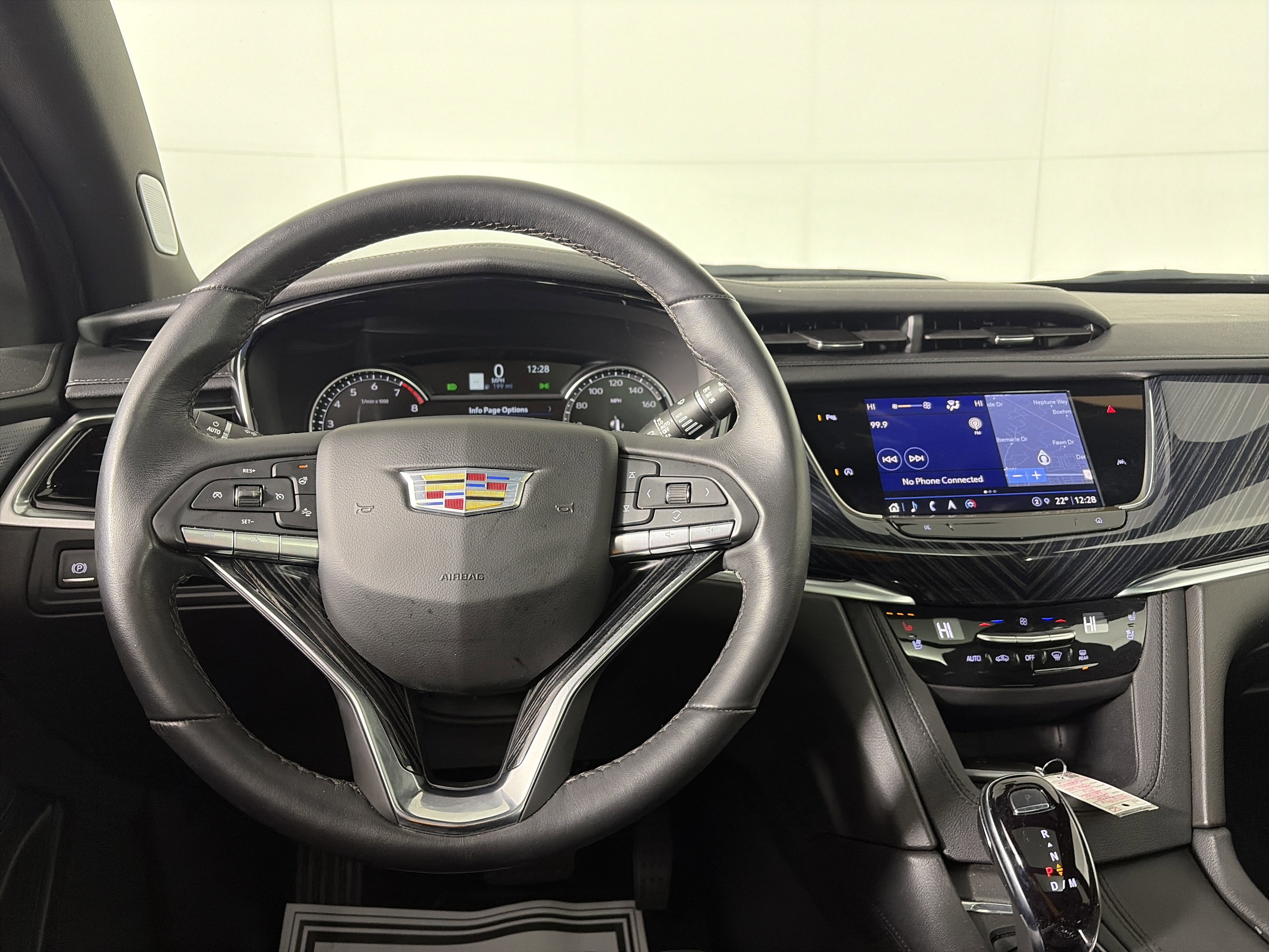 Certified 2025 Cadillac XT6 Premium Luxury image 14