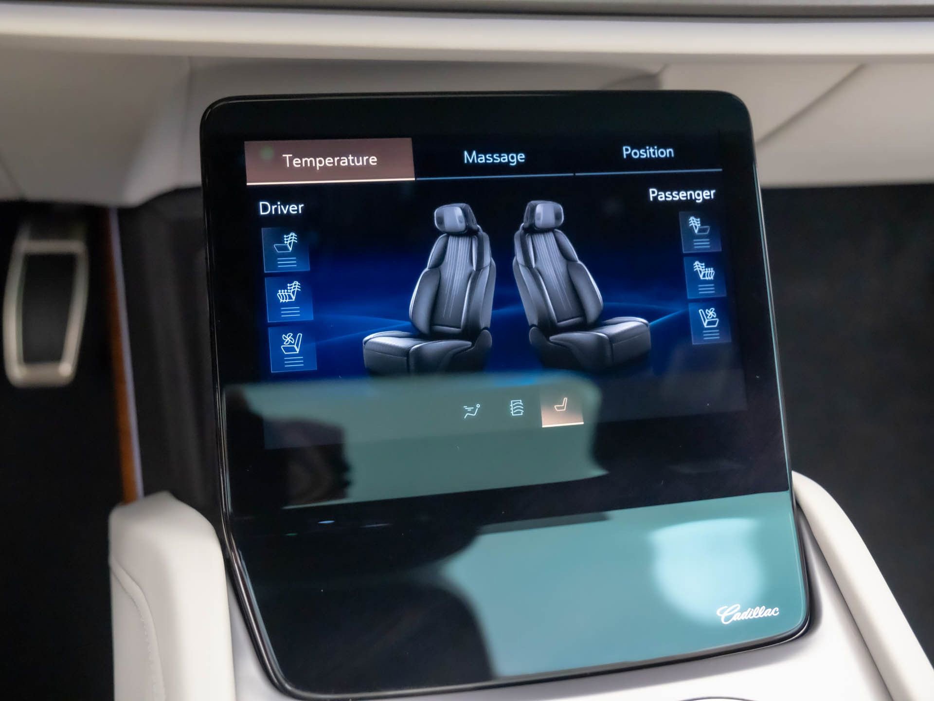 New 2026 Cadillac Vistiq Sport w/ LPO, Floor Liner Package image 22