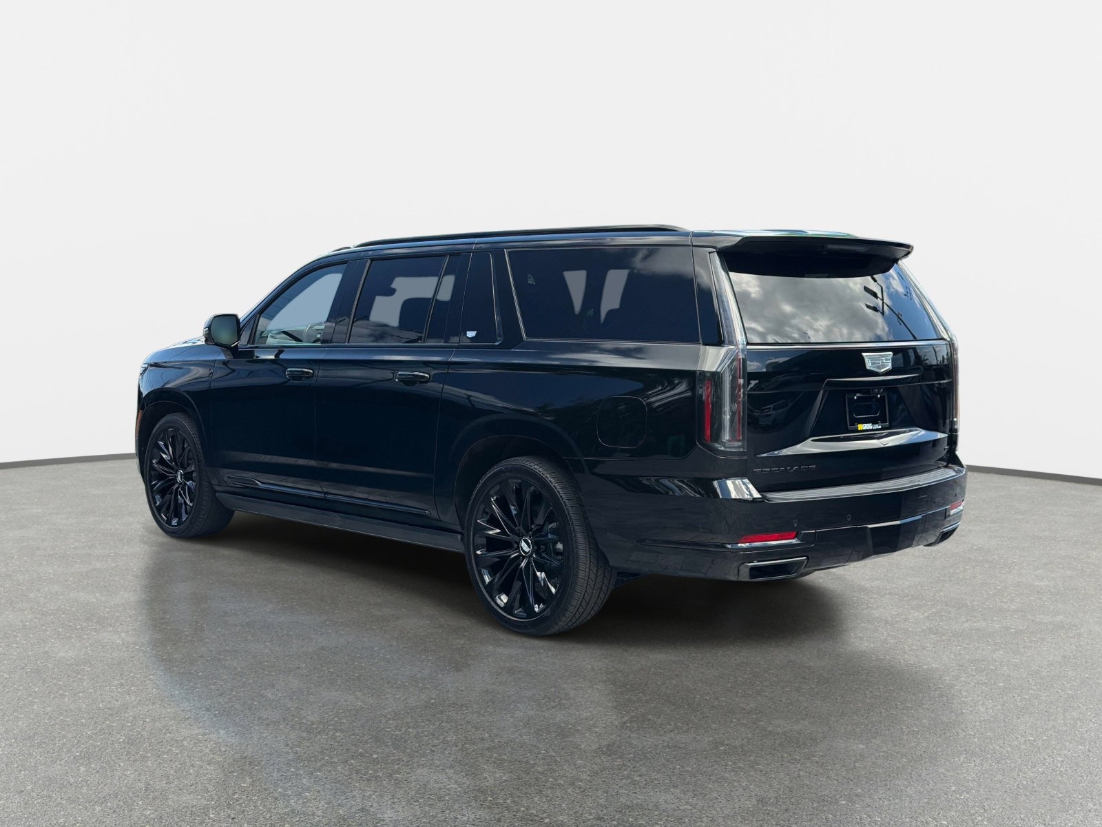 Used 2026 Cadillac Escalade ESV Platinum Sport w/ LPO, ONYX Package image 5
