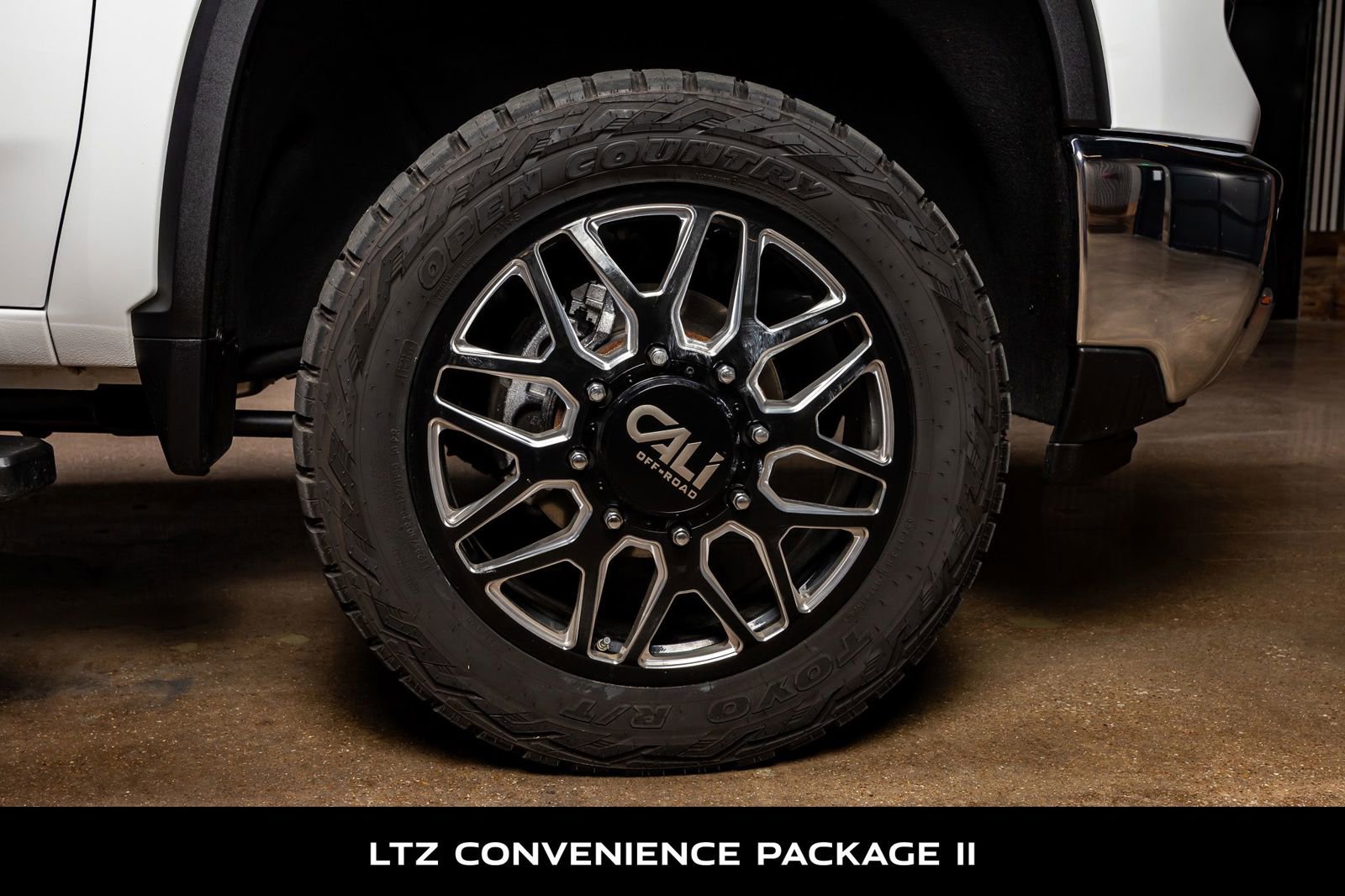 Used 2025 Chevrolet Silverado 3500 LTZ w/ LTZ Plus Package image 11