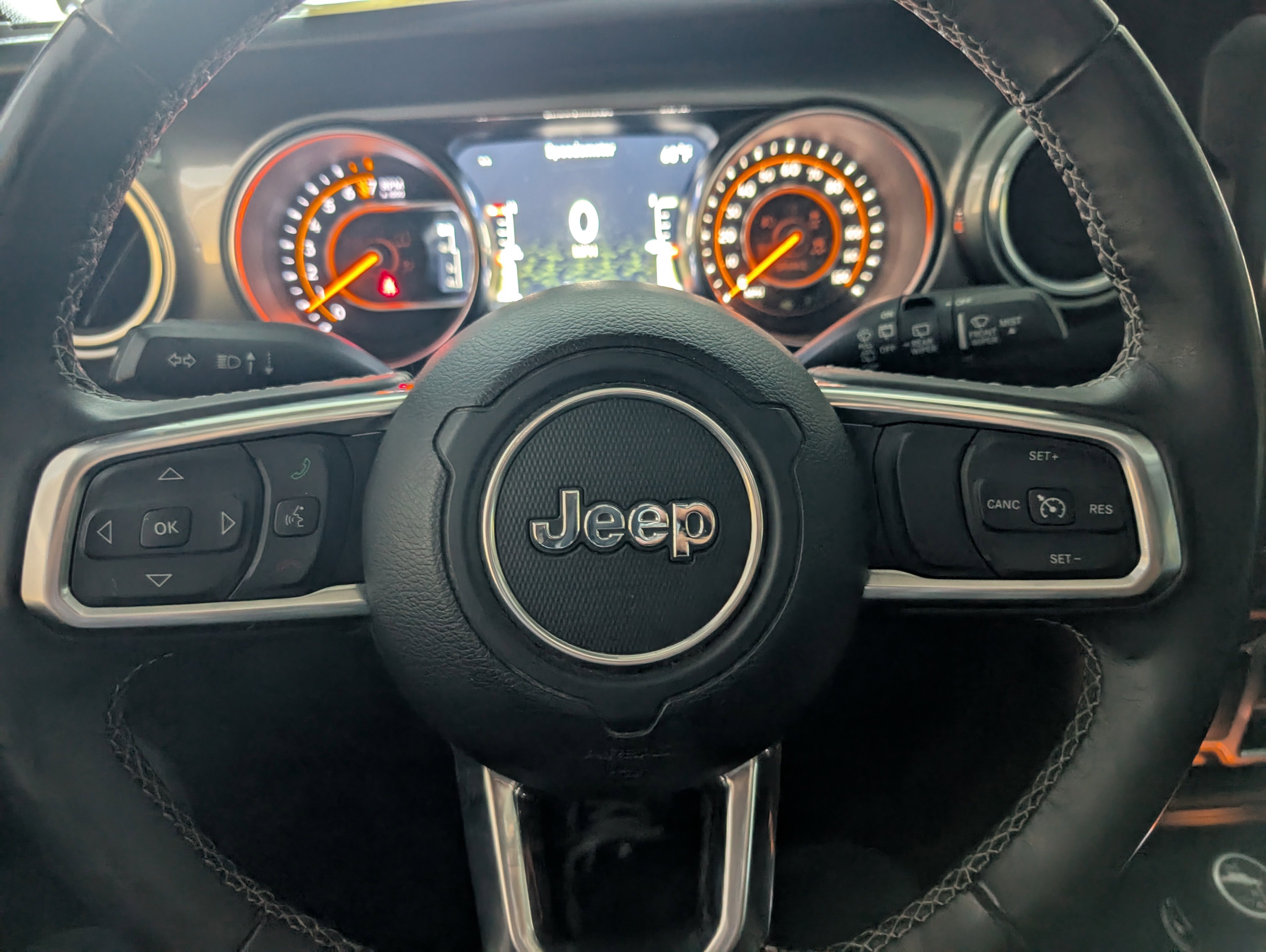 Used 2018 Jeep Wrangler Unlimited Sahara image 30