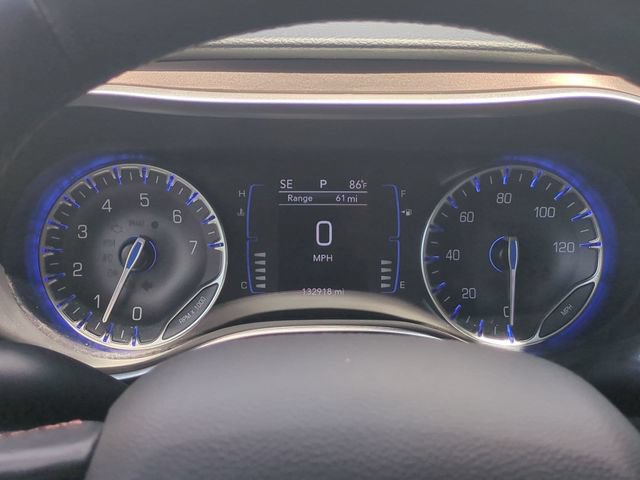 Used 2019 Chrysler Pacifica Touring-L w/ Tire & Wheel Group FWD image 21