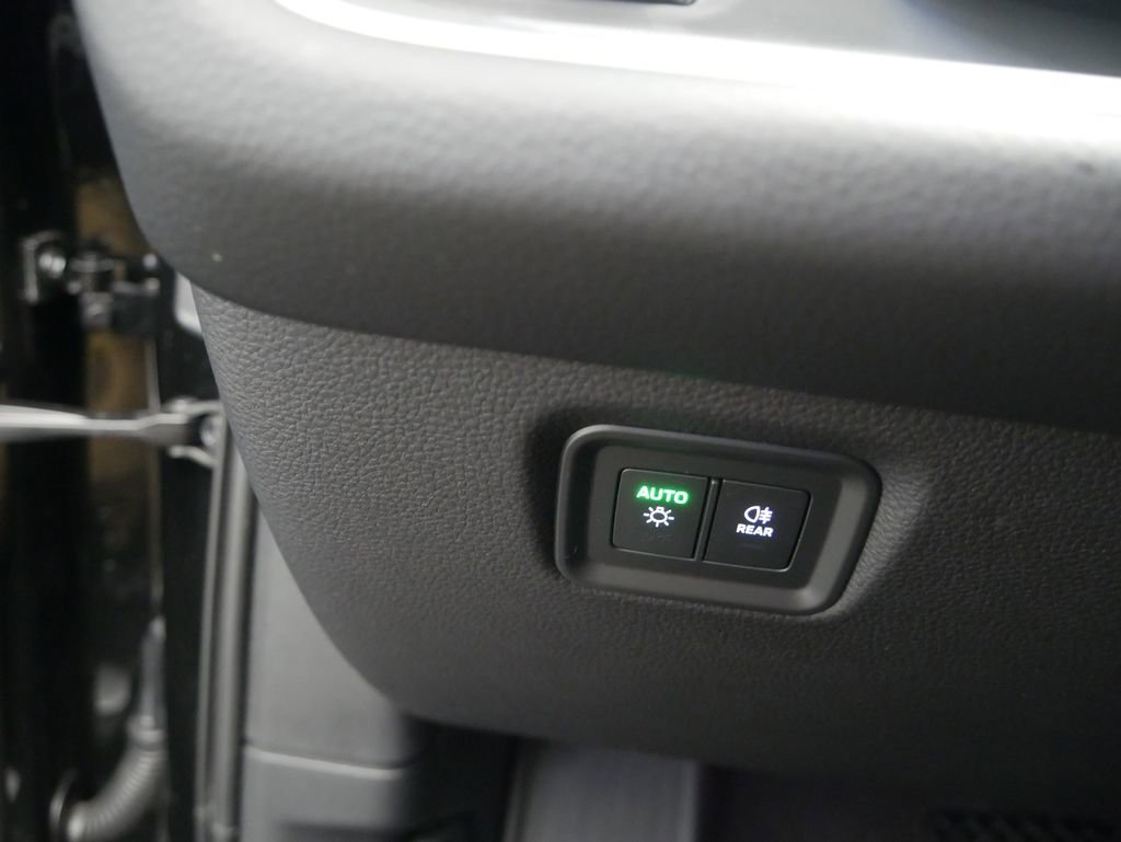 Certified 2024 Porsche Cayenne image 44