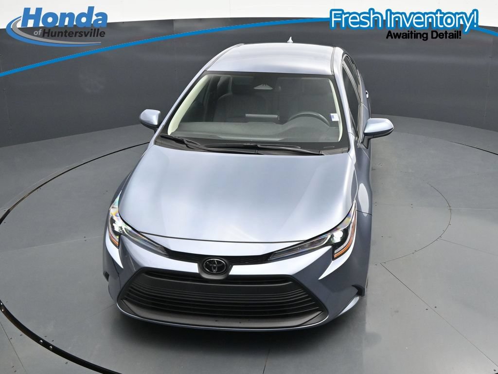 Used 2025 Toyota Corolla LE FWD image 18