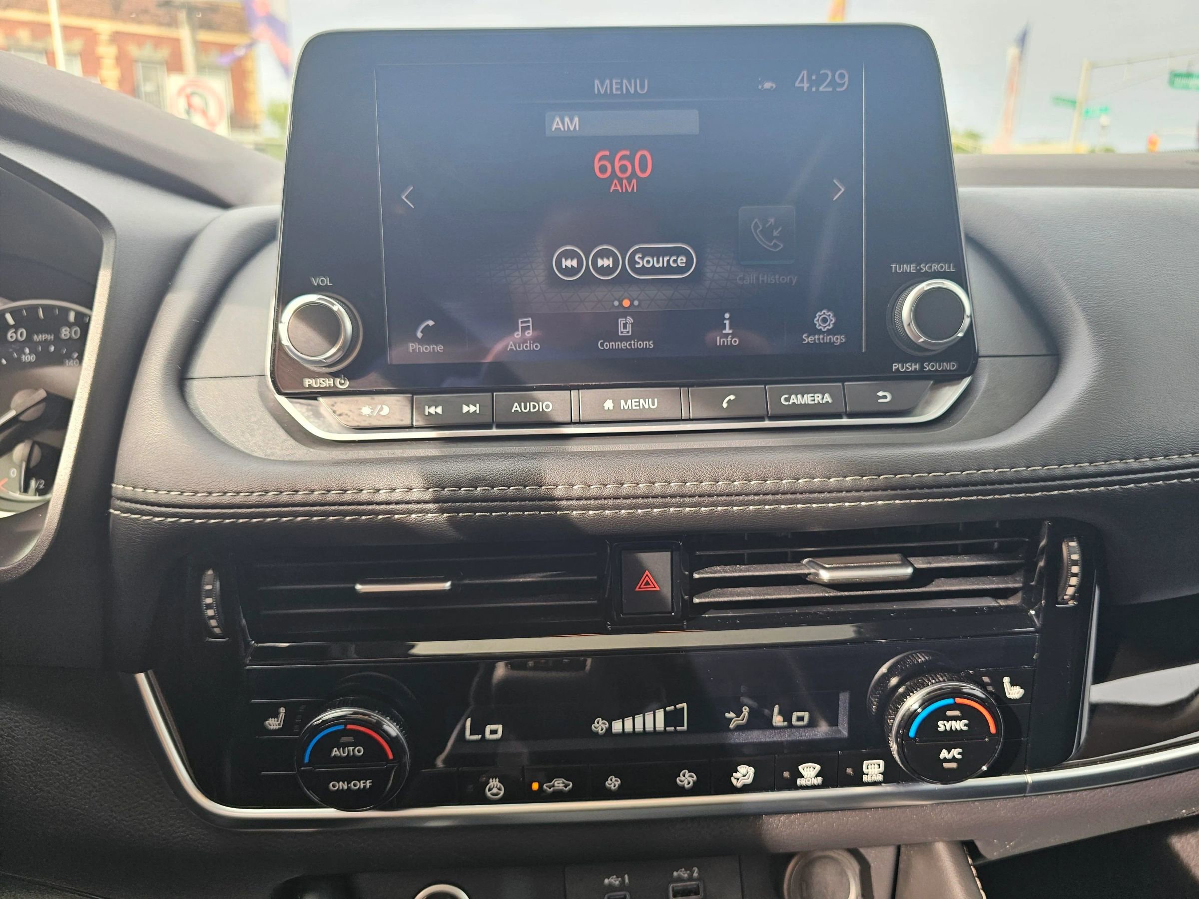Used 2023 Nissan Rogue SL image 22
