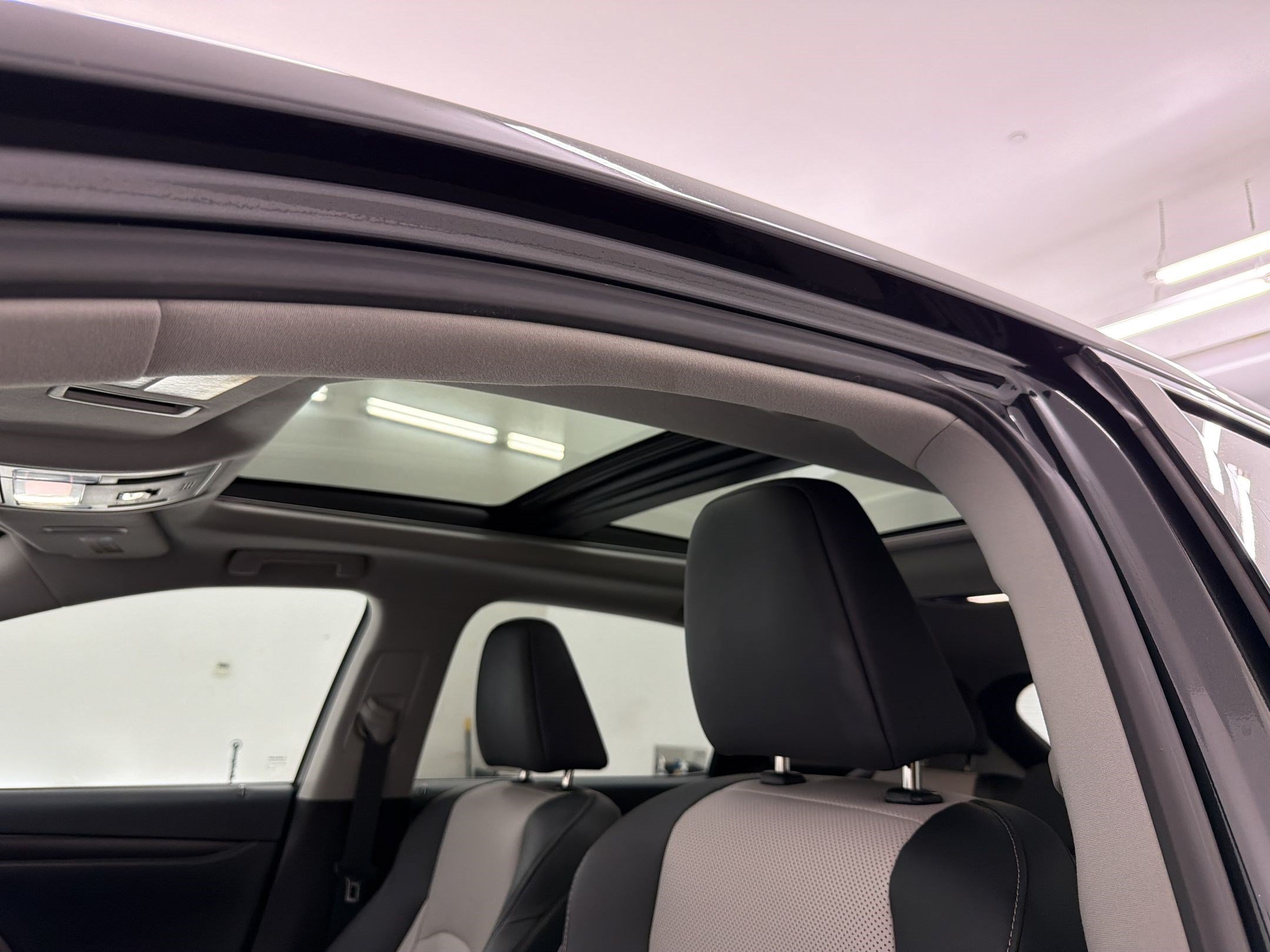Certified 2022 Lexus RX 450h AWD w/ Special Edition image 28