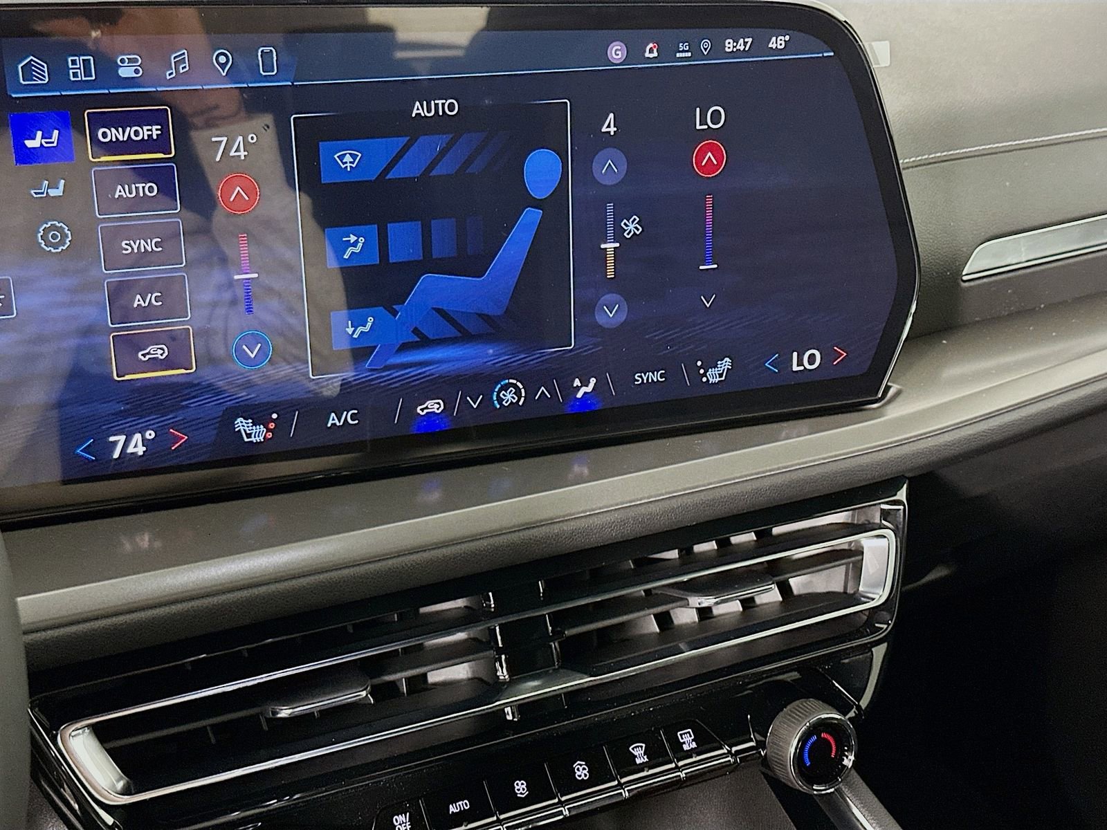 New 2026 Chevrolet Traverse LT image 16