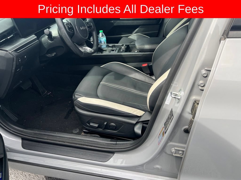 Used 2025 Kia K5 GT-Line w/ GT-Line Premium Package FWD image 3