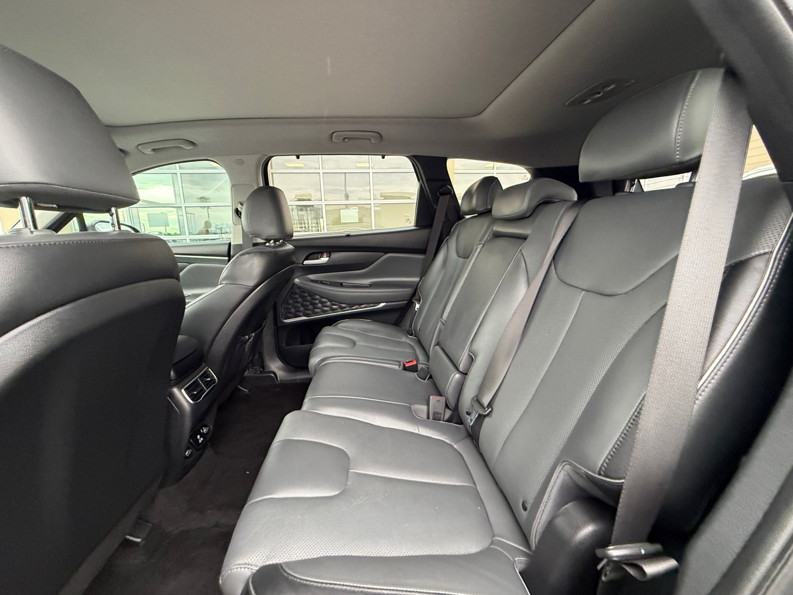 Used 2022 Hyundai Santa Fe Limited FWD image 17