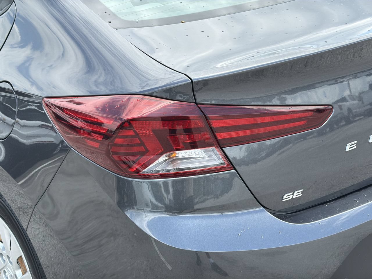 Used 2020 Hyundai Elantra SE FWD image 6
