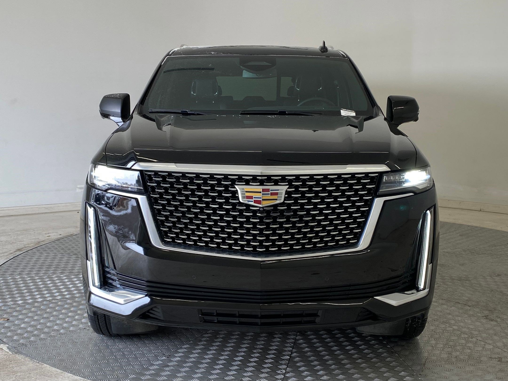 Used 2022 Cadillac Escalade Luxury image 6