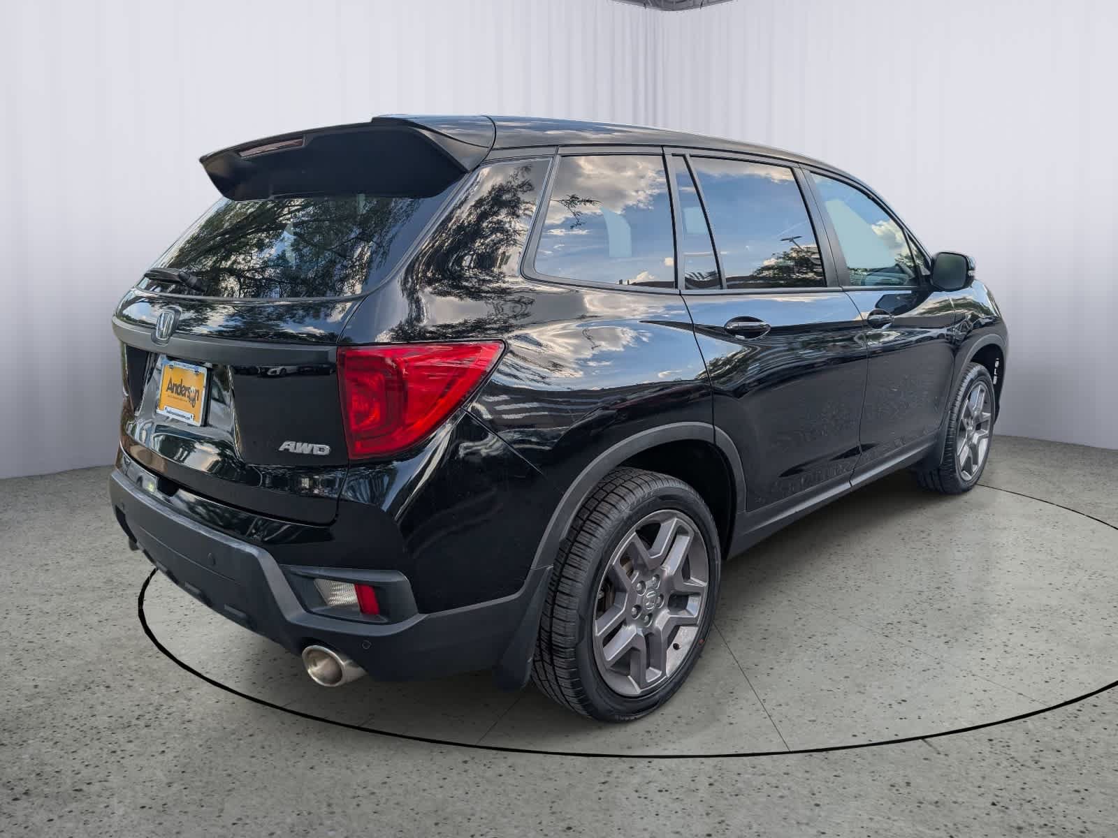 Used 2023 Honda Passport EX-L image 3