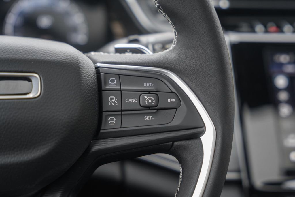 New 2025 Jeep Grand Cherokee Laredo X w/ Luxury Tech Group I image 29