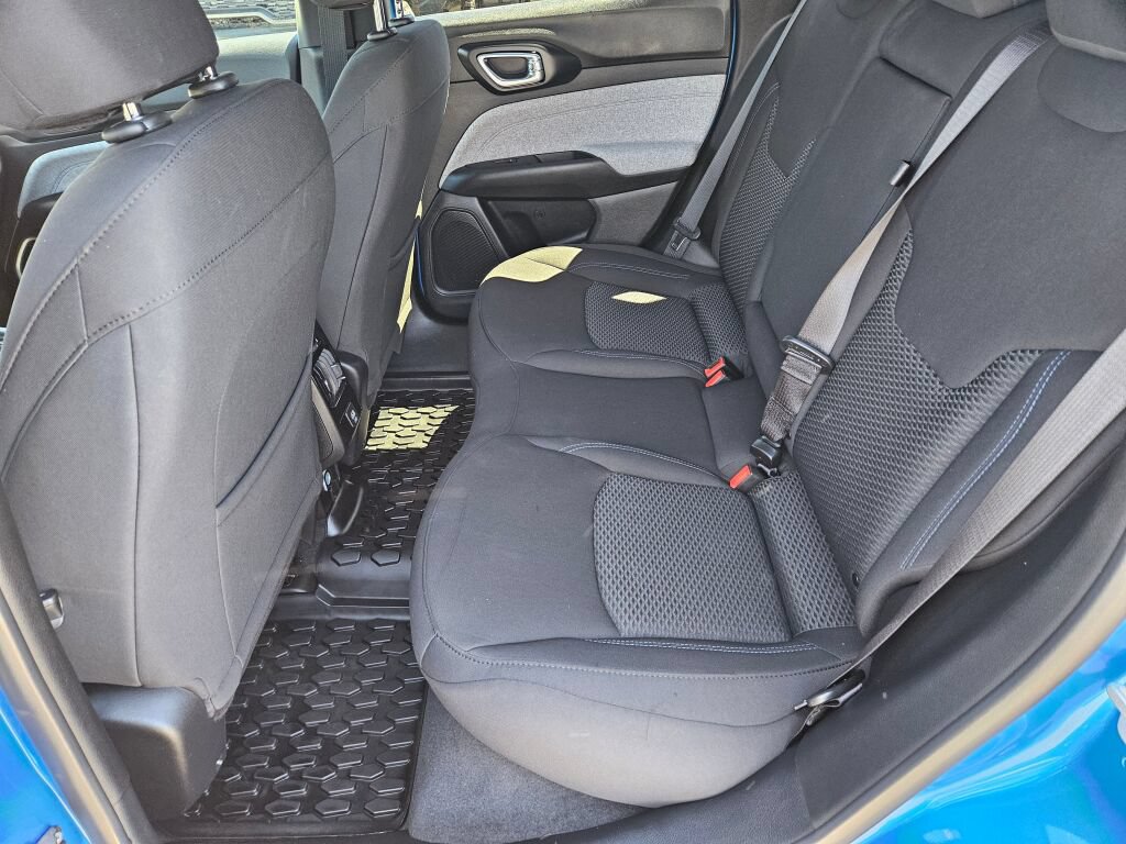 Used 2025 Jeep Compass Sport AWD/4WD image 13