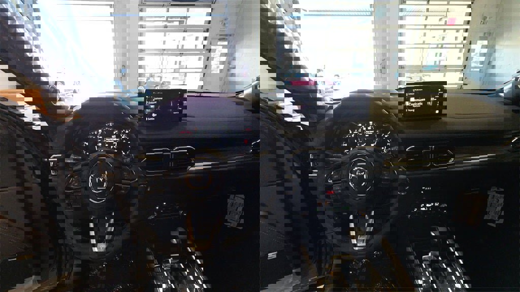 New 2025 MAZDA CX-5 Signature image 22