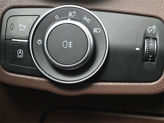 Used 2020 Alfa Romeo Stelvio image 32