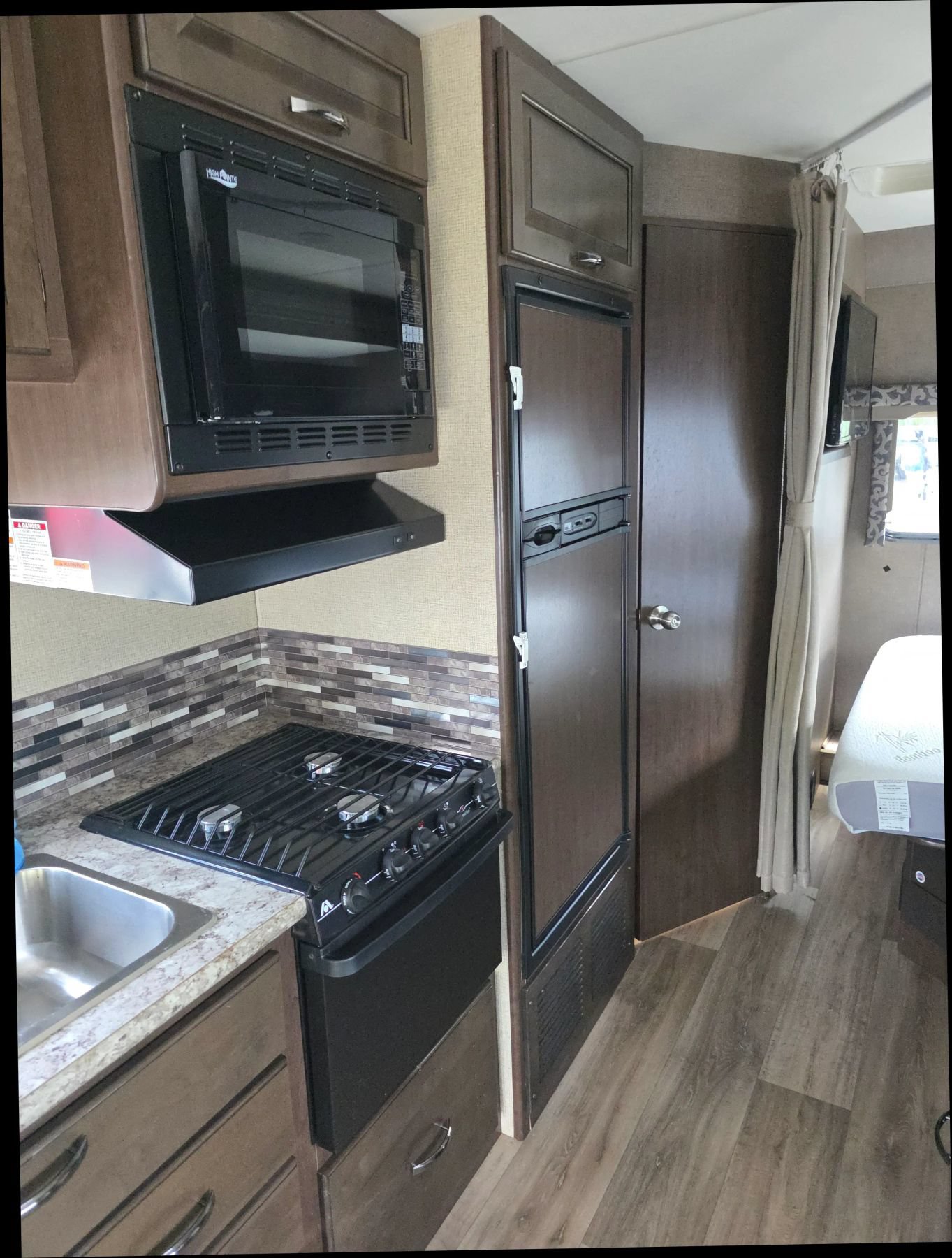 Used 2016 Mercedes-Benz Sprinter 3500 image 11