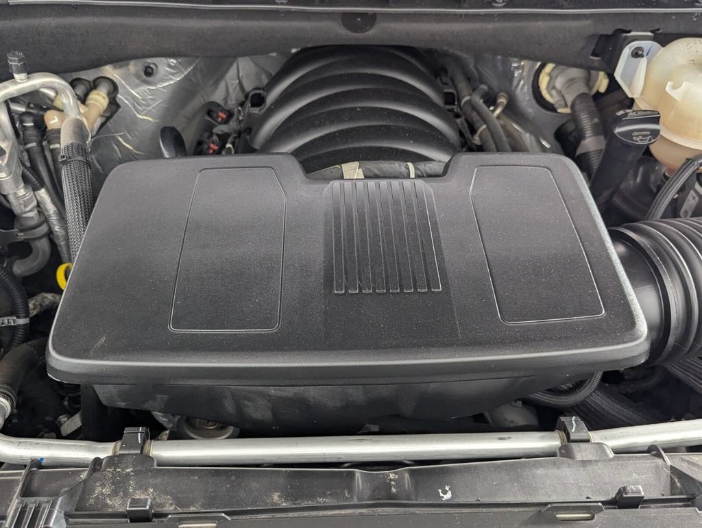 Used 2024 Chevrolet Tahoe Premier AWD/4WD image 9