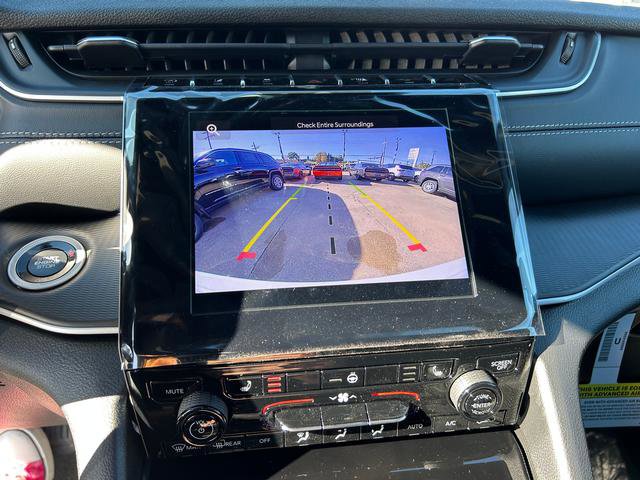 New 2025 Jeep Grand Cherokee image 13