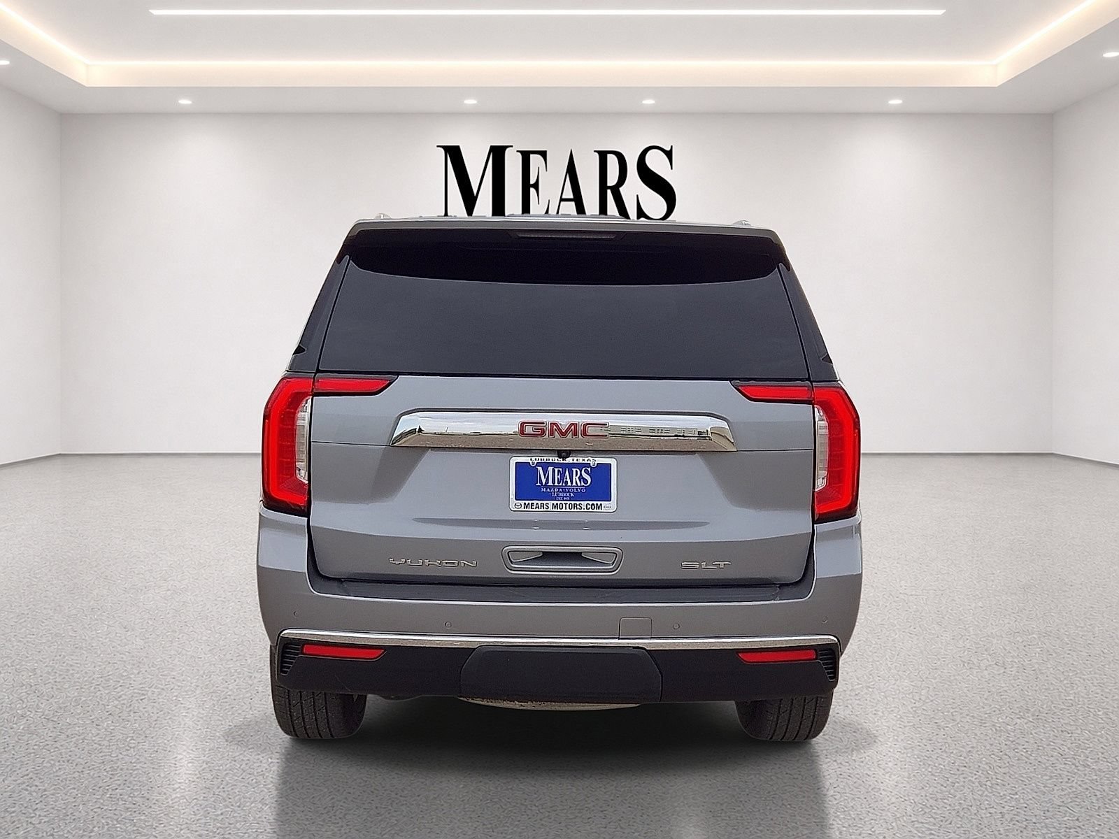 Used 2023 GMC Yukon SLT w/ SLT Luxury Package RWD image 4