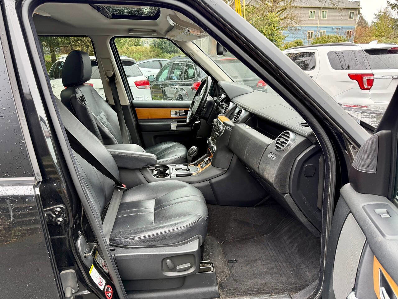 Used 2013 Land Rover LR4 HSE AWD/4WD image 16