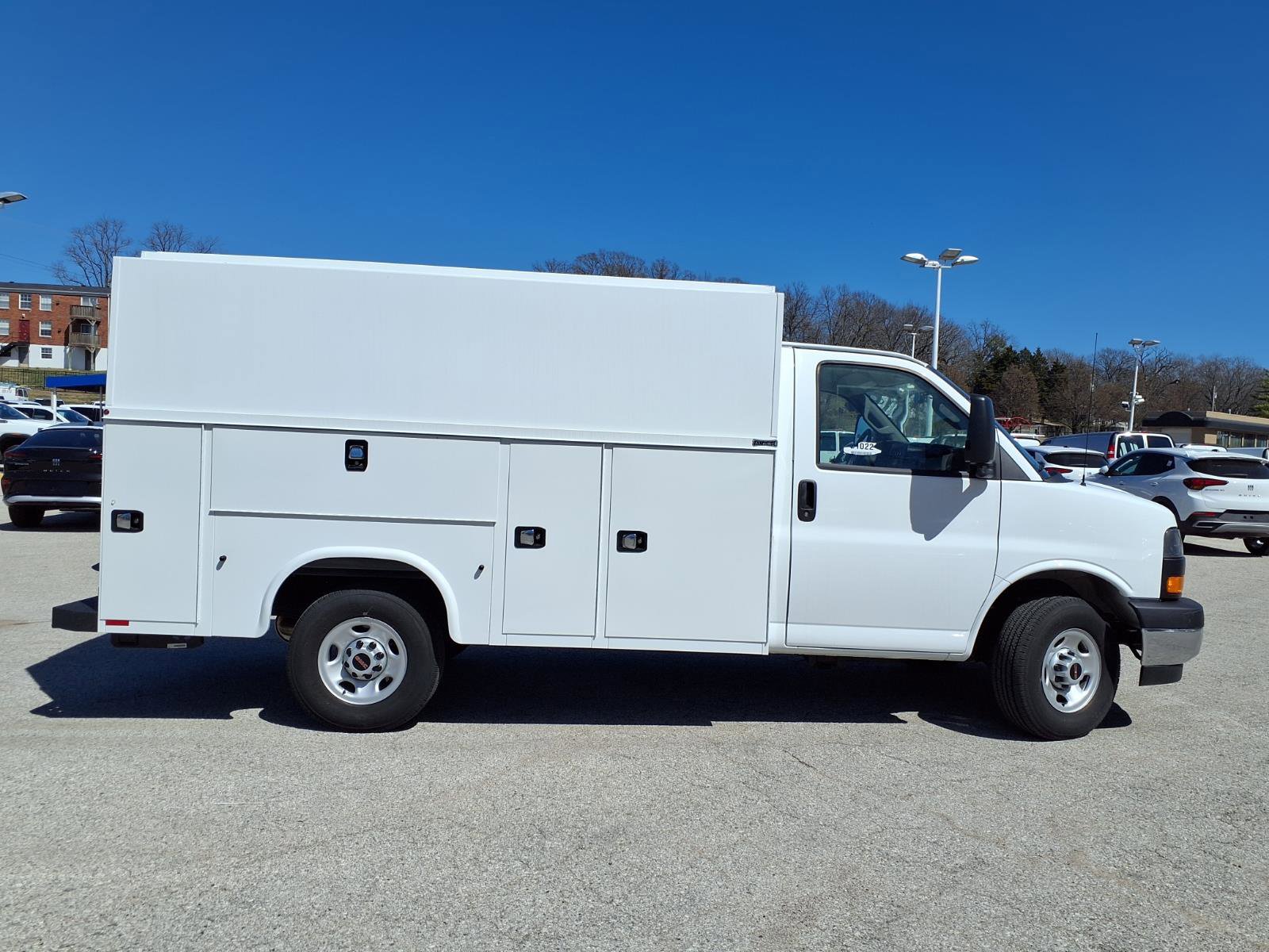New 2025 GMC Savana 3500 w/ Power Convenience Package RWD image 21
