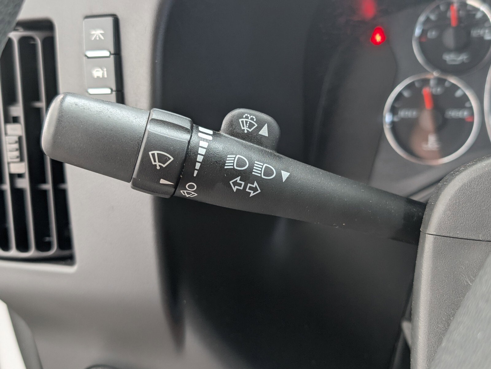 Used 2024 Chevrolet Express 2500 w/ Driver Convenience Package image 25