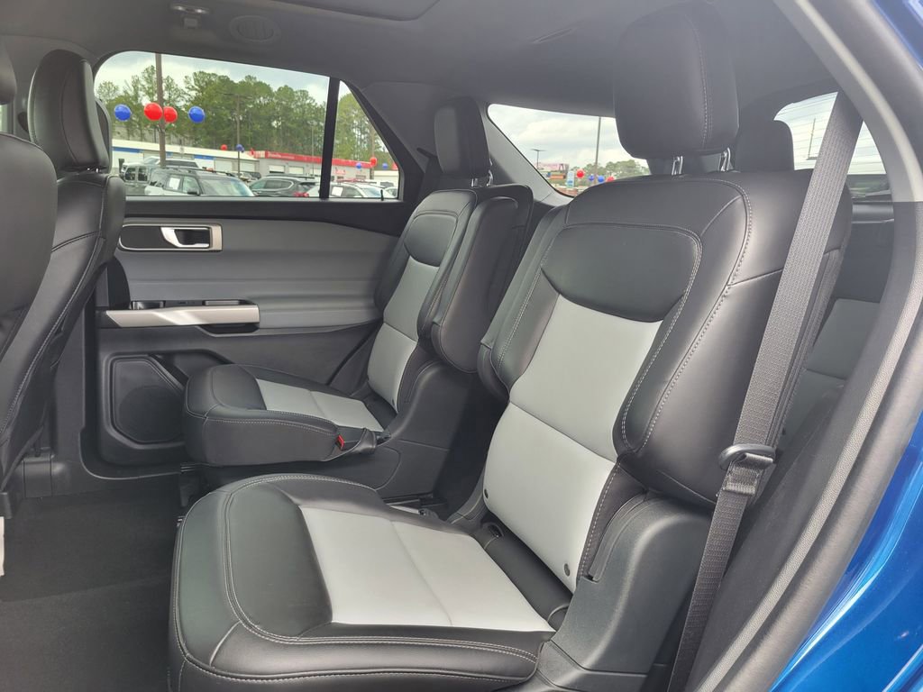 Certified 2023 Ford Explorer XLT w/ Equipment Group 202A image 15