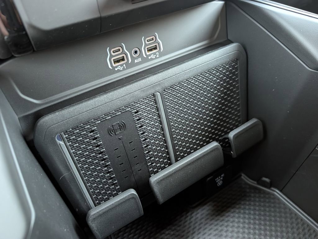 New 2026 RAM 1500 4x4 Crew Cab image 32