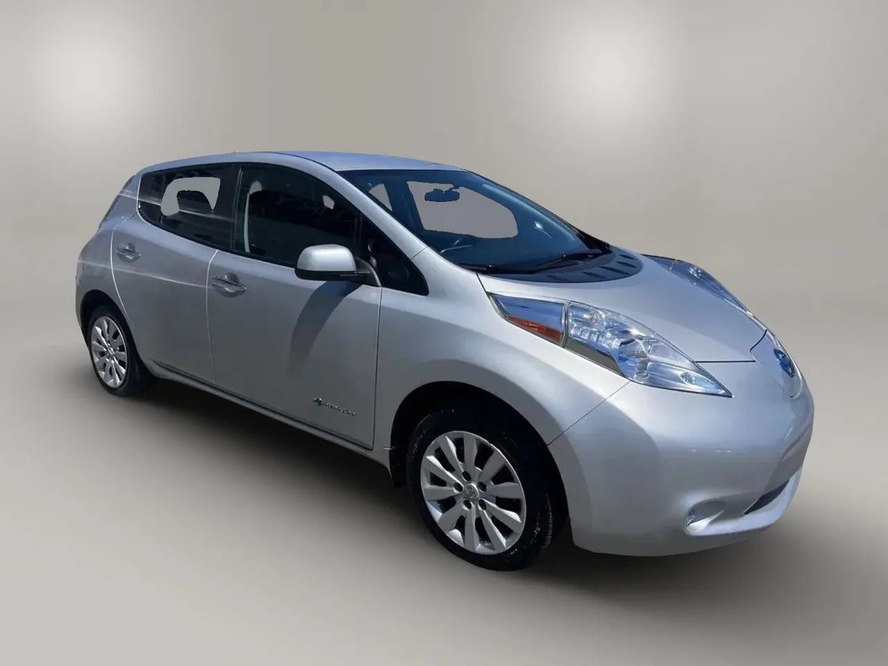 Used 2014 Nissan Leaf S FWD image 3