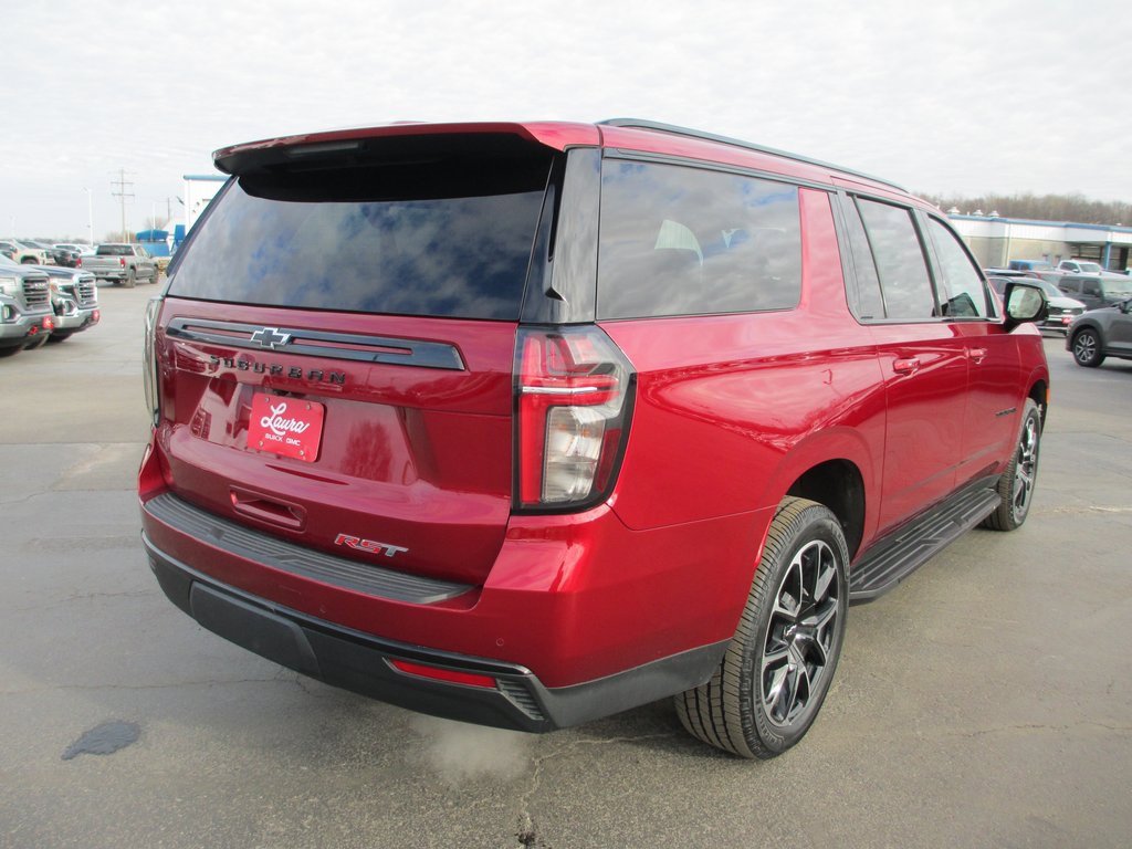 Used 2023 Chevrolet Suburban RST w/ Luxury Package image 7
