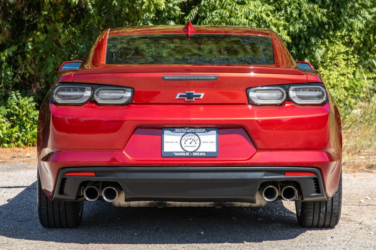 Used 2021 Chevrolet Camaro LT w/ RS Package RWD image 7