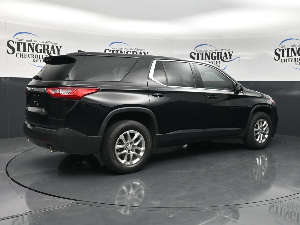 Used 2021 Chevrolet Traverse LS w/ LPO, Blackout Package FWD image 9