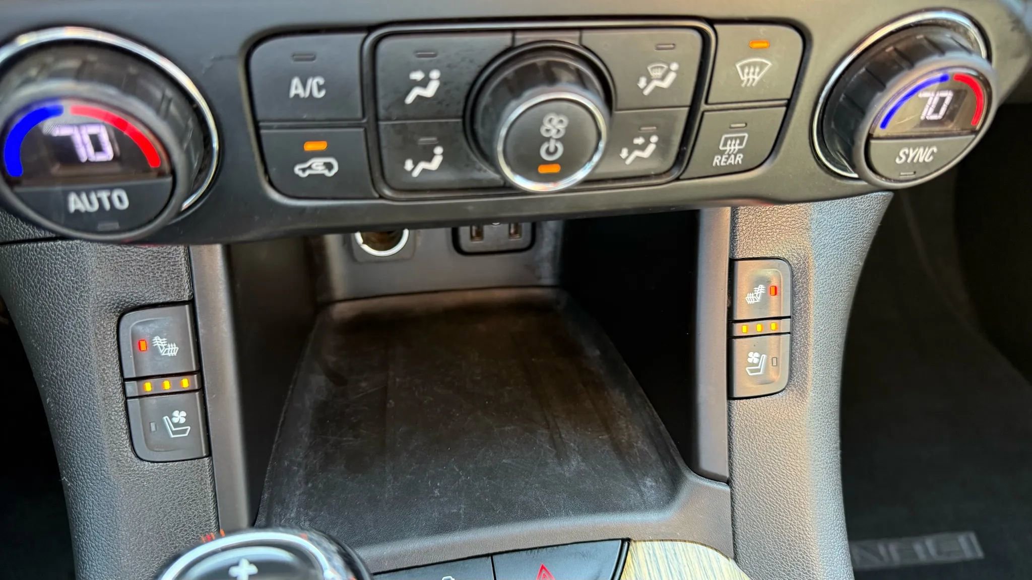 Used 2017 GMC Acadia Denali image 24