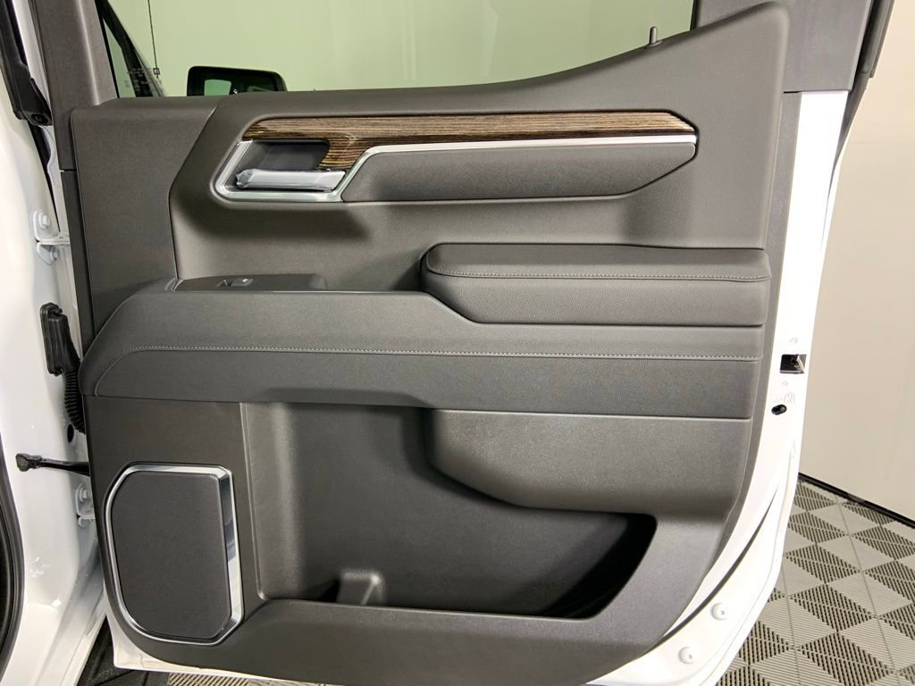 Used 2026 GMC Sierra 1500 Elevation image 11