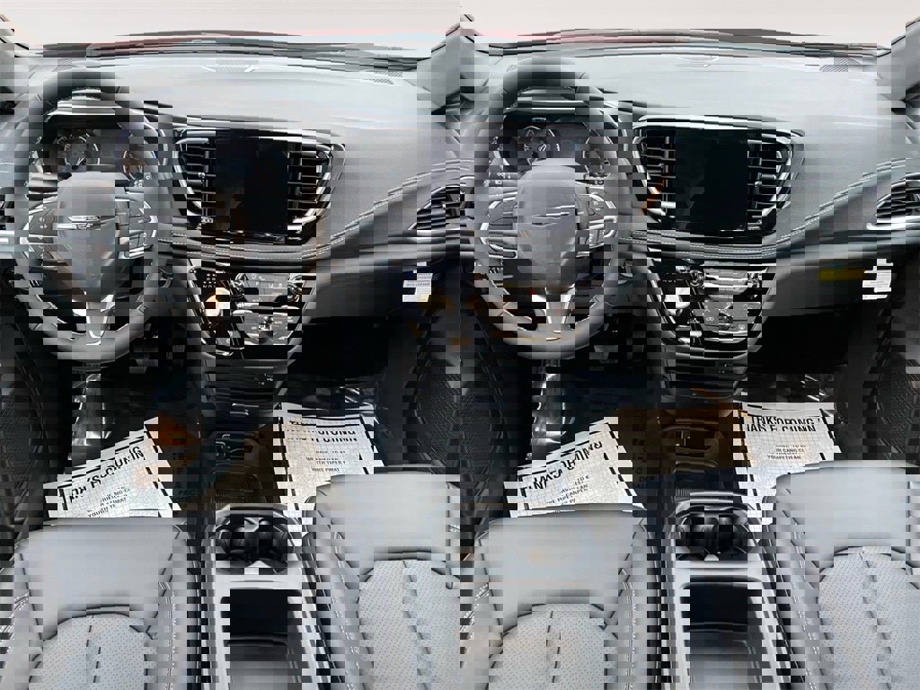 New 2026 Chrysler Pacifica Select image 10