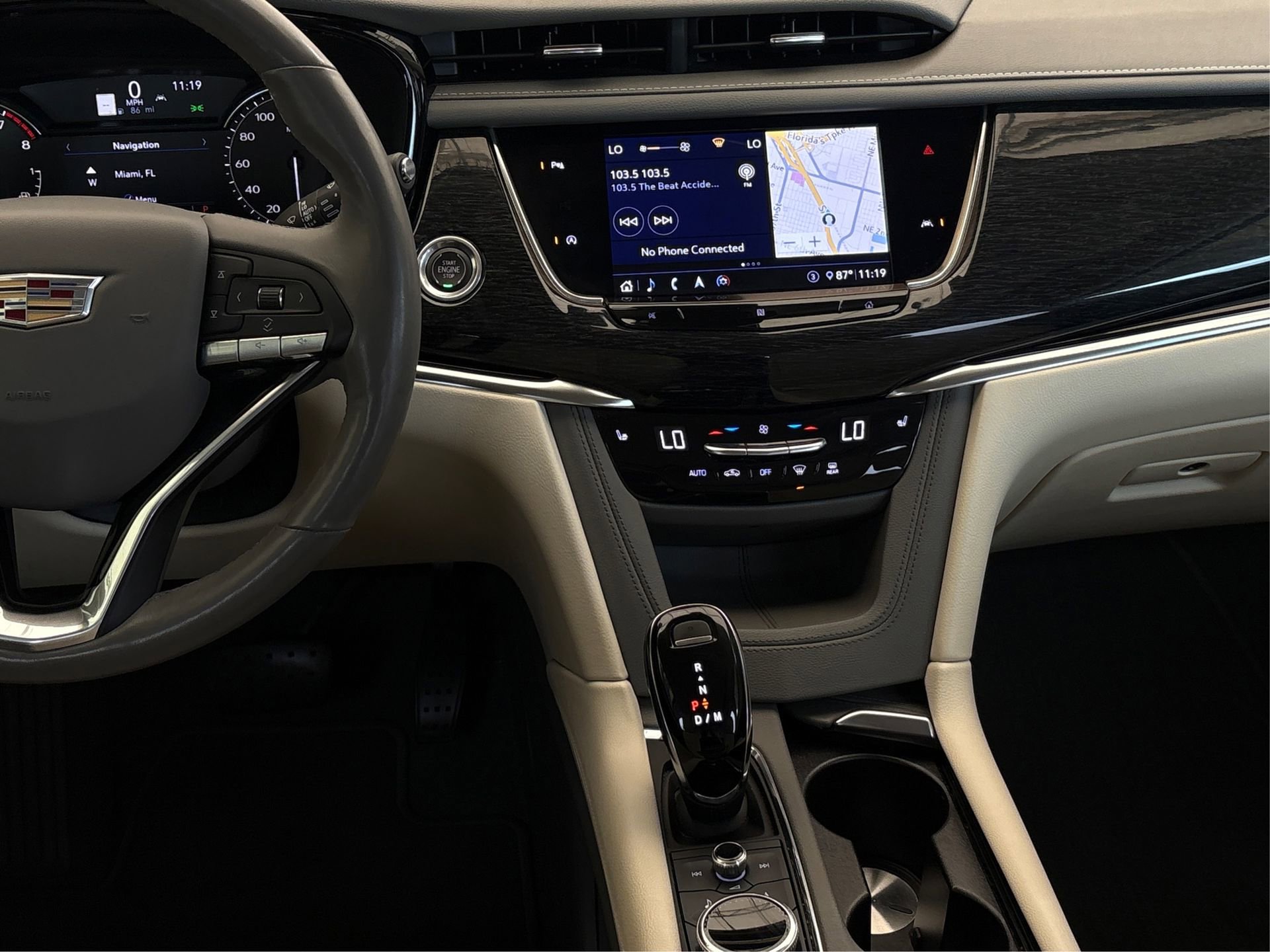 Used 2020 Cadillac XT6 Premium Luxury image 16