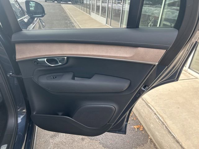 Certified 2025 Volvo XC90 B6 Plus AWD/4WD image 12